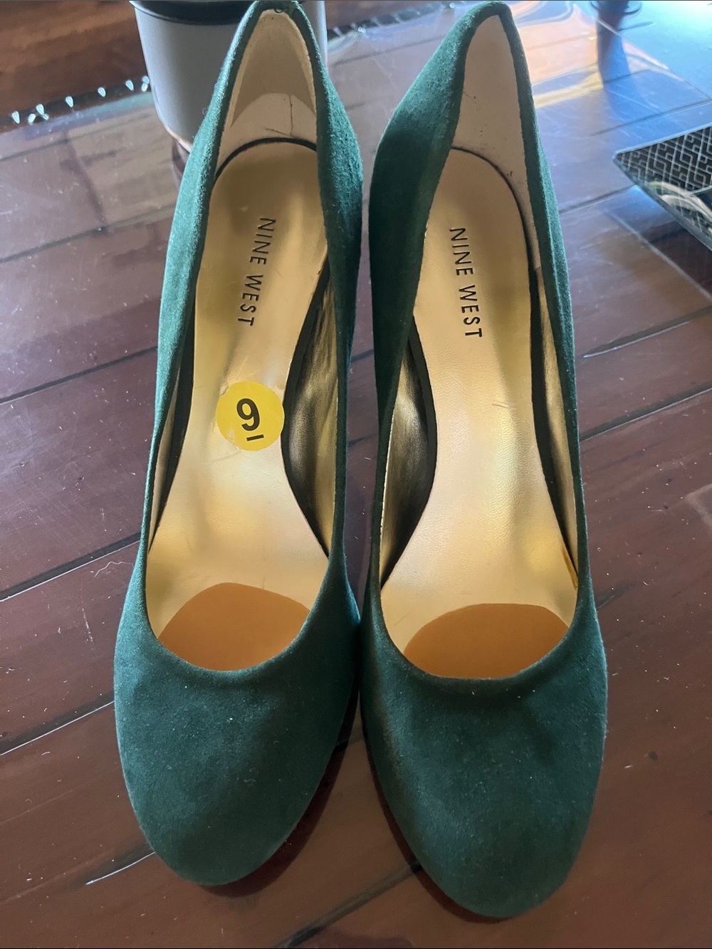 NEW Nine West Forest Green Suede Pumps